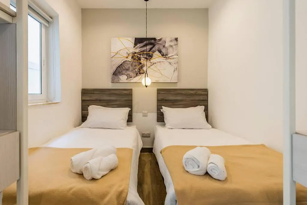 Apartment Private Studio 14 At The New Olo Living Guesthouse Saint Julian's